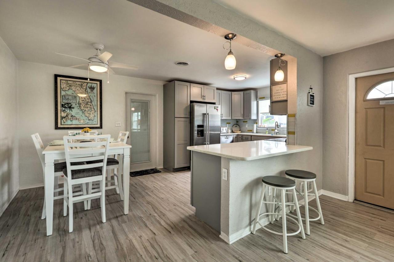 Bright Bungalow With Porch Walk To Ormond Beach! Eksteriør bilde